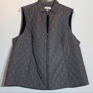 EUC Croft & Barrow black and white zip front adjustable waist insulated vest